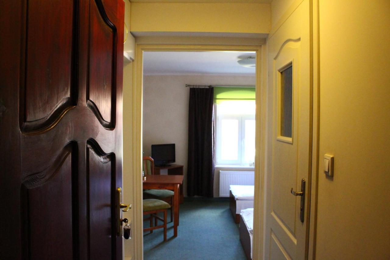 Karczma Rycerska Lebork Apartment Exterior photo